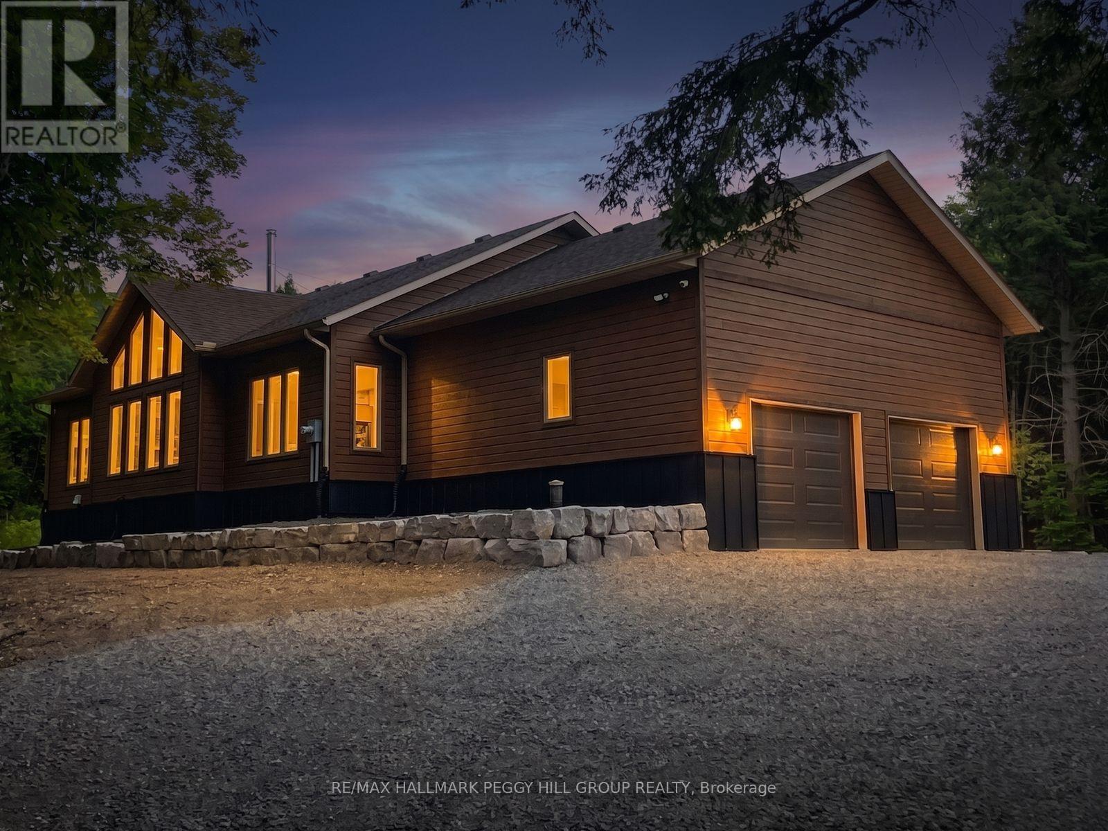4571 Aspdin Road, Muskoka Lakes, Ontario  P0B 1M0 - Photo 1 - X13828194