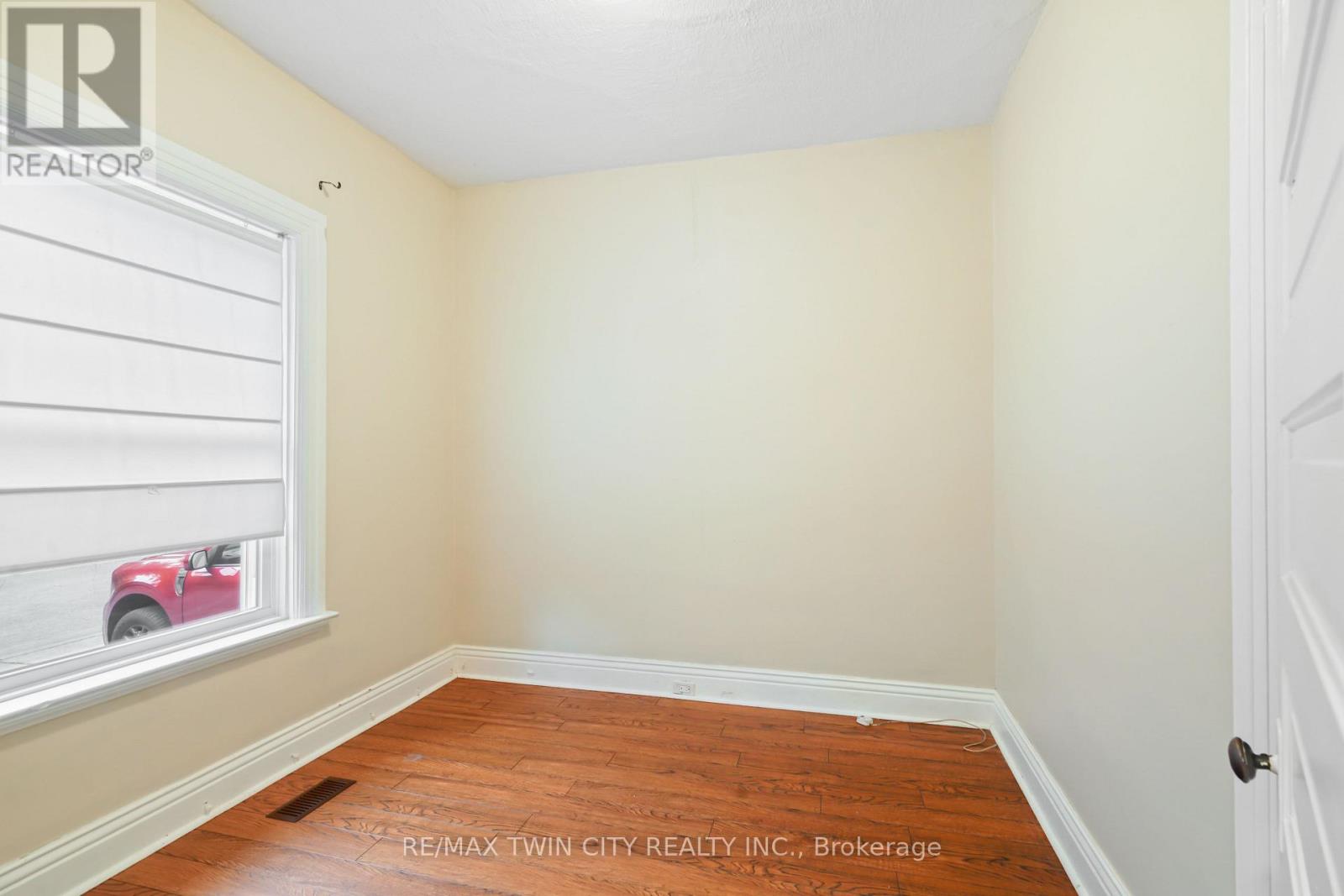 25 Alonzo Street, Brantford, Ontario  N3R 1A1 - Photo 8 - X13828268