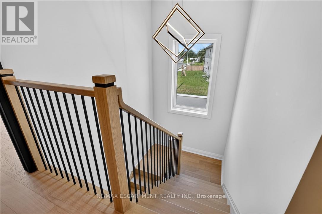 8905 Angie Drive, Niagara Falls, Ontario  L2H 3W8 - Photo 27 - X13828362