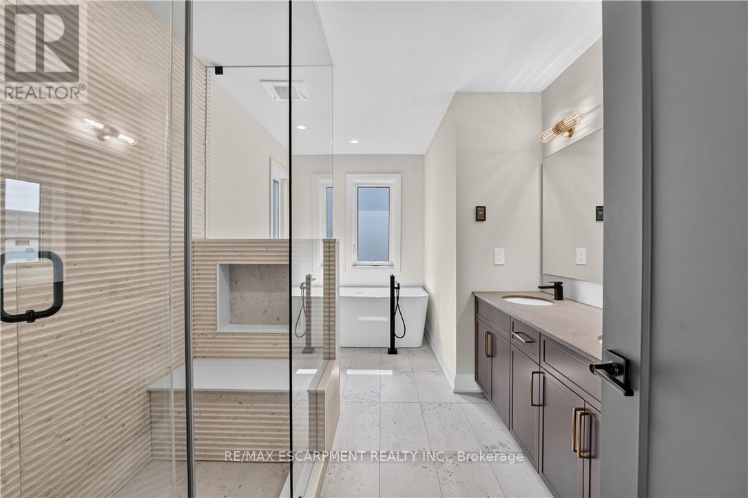8905 Angie Drive, Niagara Falls, Ontario  L2H 3W8 - Photo 41 - X13828362