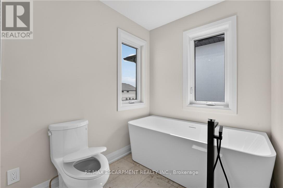 8905 Angie Drive, Niagara Falls, Ontario  L2H 3W8 - Photo 44 - X13828362