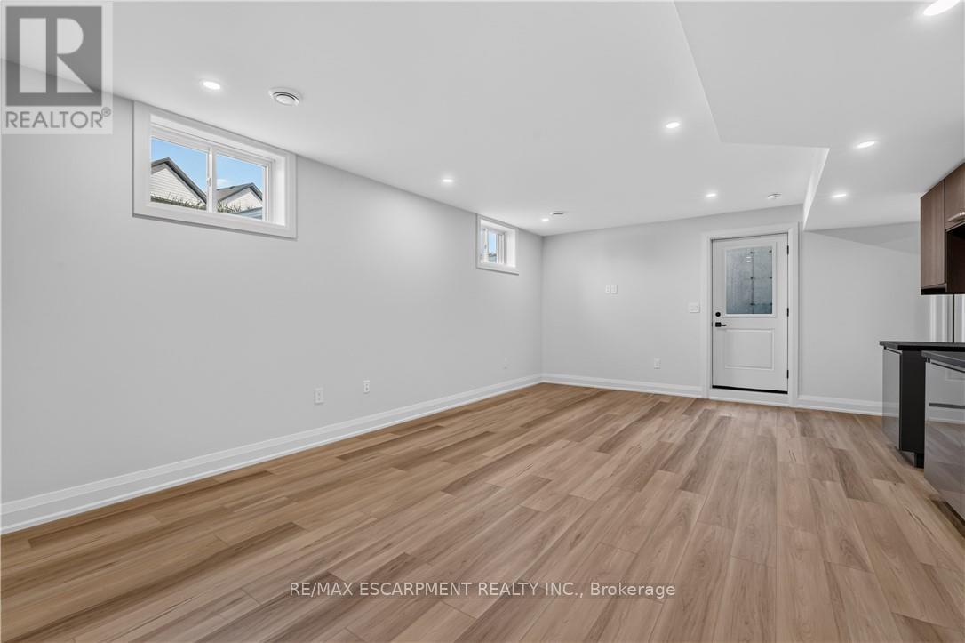 8905 Angie Drive, Niagara Falls, Ontario  L2H 3W8 - Photo 47 - X13828362