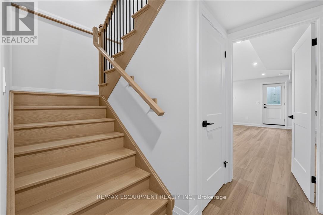 8905 Angie Drive, Niagara Falls, Ontario  L2H 3W8 - Photo 48 - X13828362