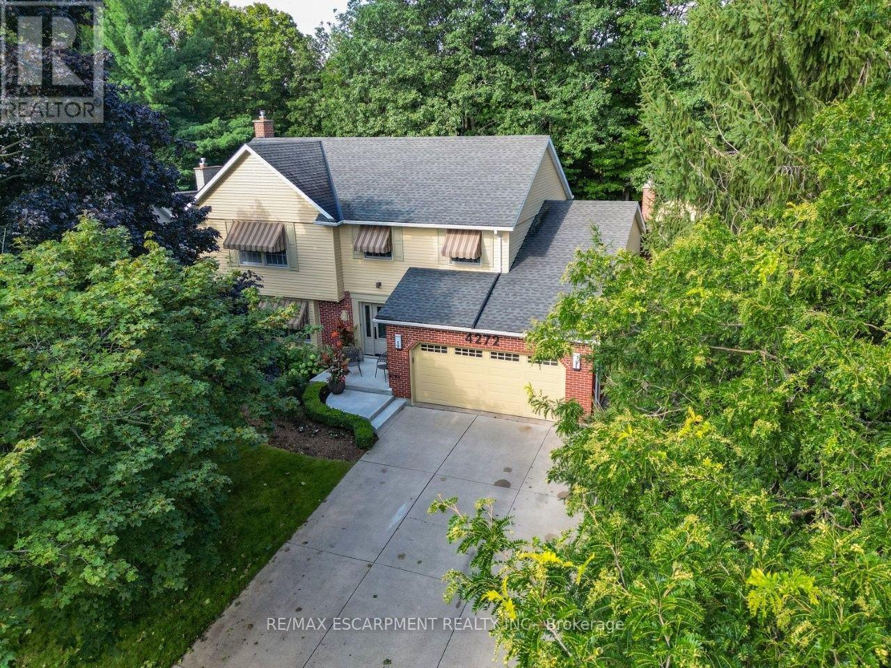 4272 Village Park Drive, Lincoln, Ontario  L3J 0H3 - Photo 4 - X13828390