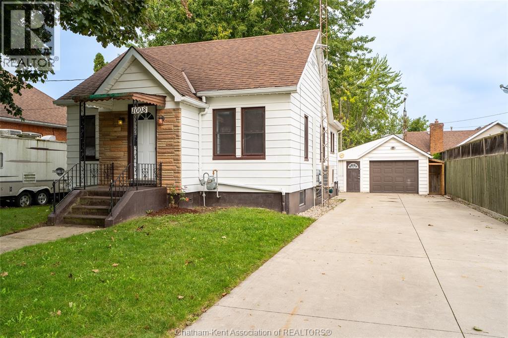 MLS# 26023450: 1008 JAMES STREET, Wallaceburg, Canada