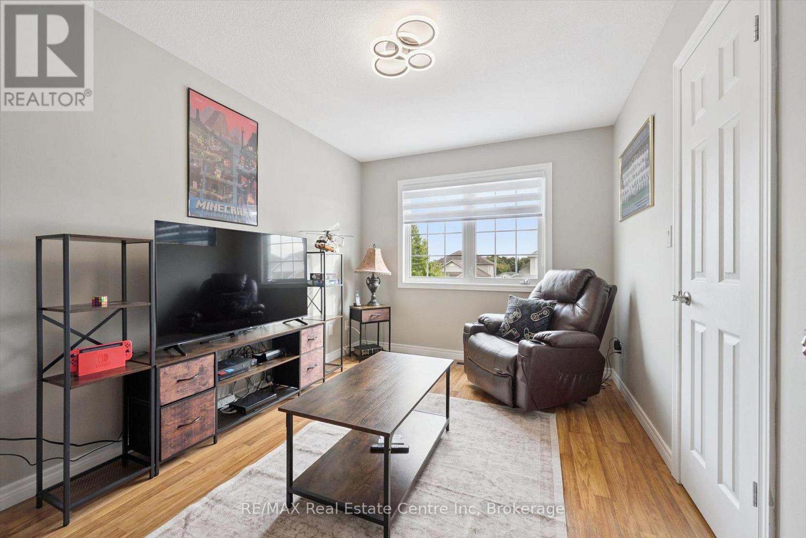 33 Washburn Drive, Guelph, Ontario  N1E 0B6 - Photo 17 - X13820634