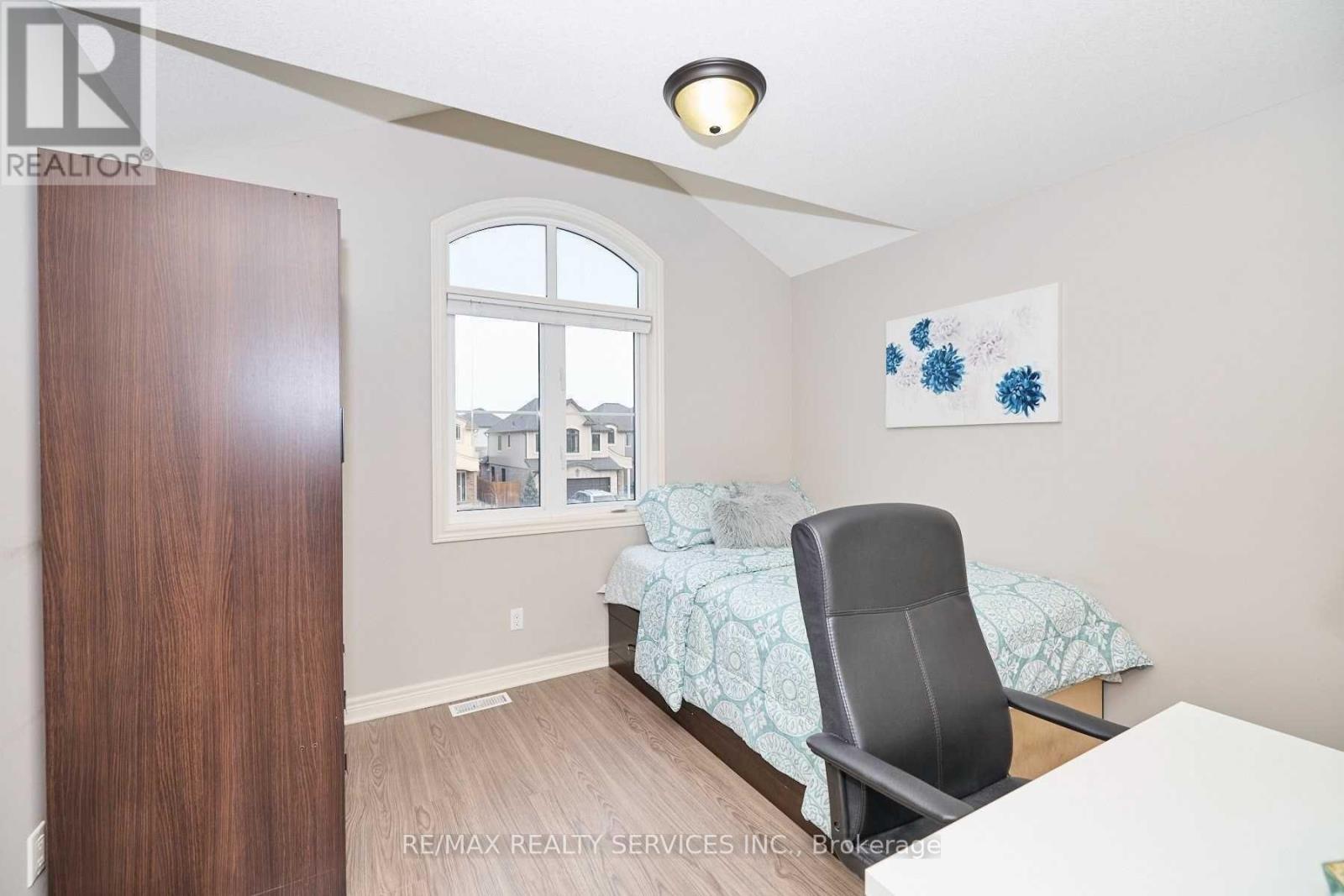 Upper - 6045 Ernest Crescent, Niagara Falls, Ontario  L2H 0H9 - Photo 16 - X13826762