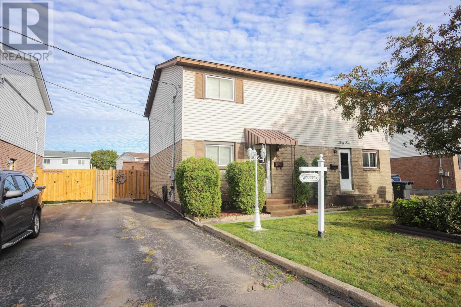 43 Broadview Dr, Sault Ste. Marie, Ontario  P6A 5S1 - Photo 4 - SM262680
