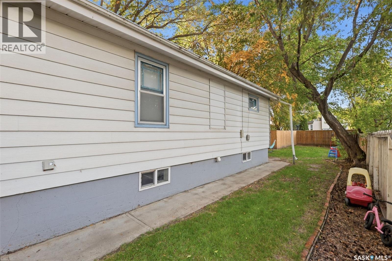 115 Ash Street E, Saskatoon, Saskatchewan  S7J 0J7 - Photo 28 - SK049547