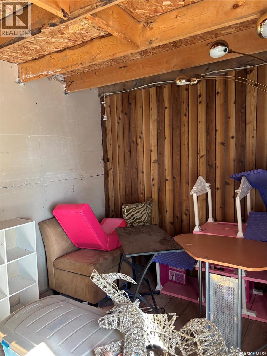 406 Railway Avenue, Mortlach, Saskatchewan  S0H 3E0 - Photo 37 - SK049389