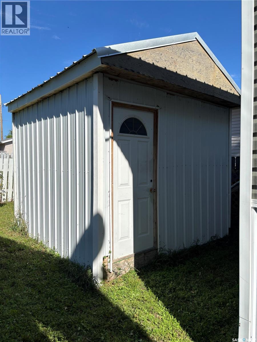 406 Railway Avenue, Mortlach, Saskatchewan  S0H 3E0 - Photo 39 - SK049389