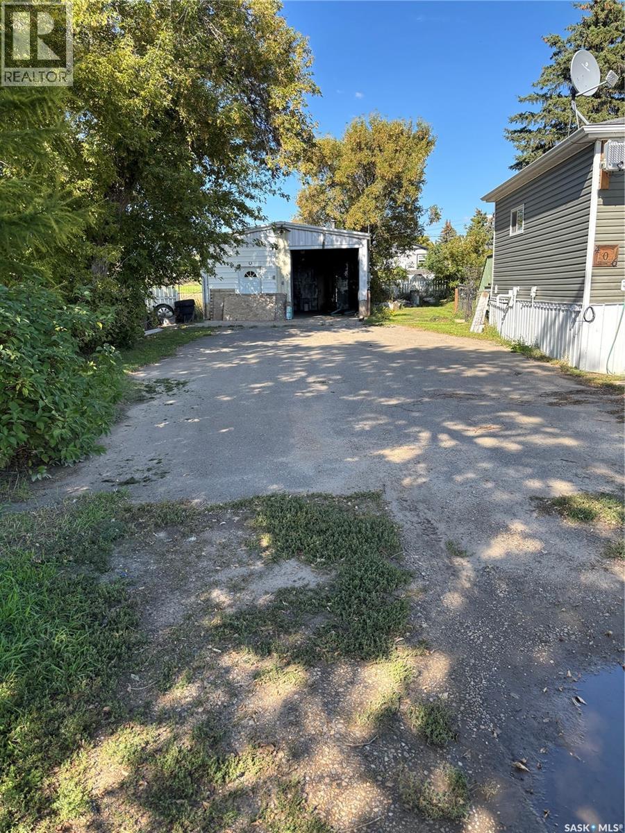406 Railway Avenue, Mortlach, Saskatchewan  S0H 3E0 - Photo 44 - SK049389