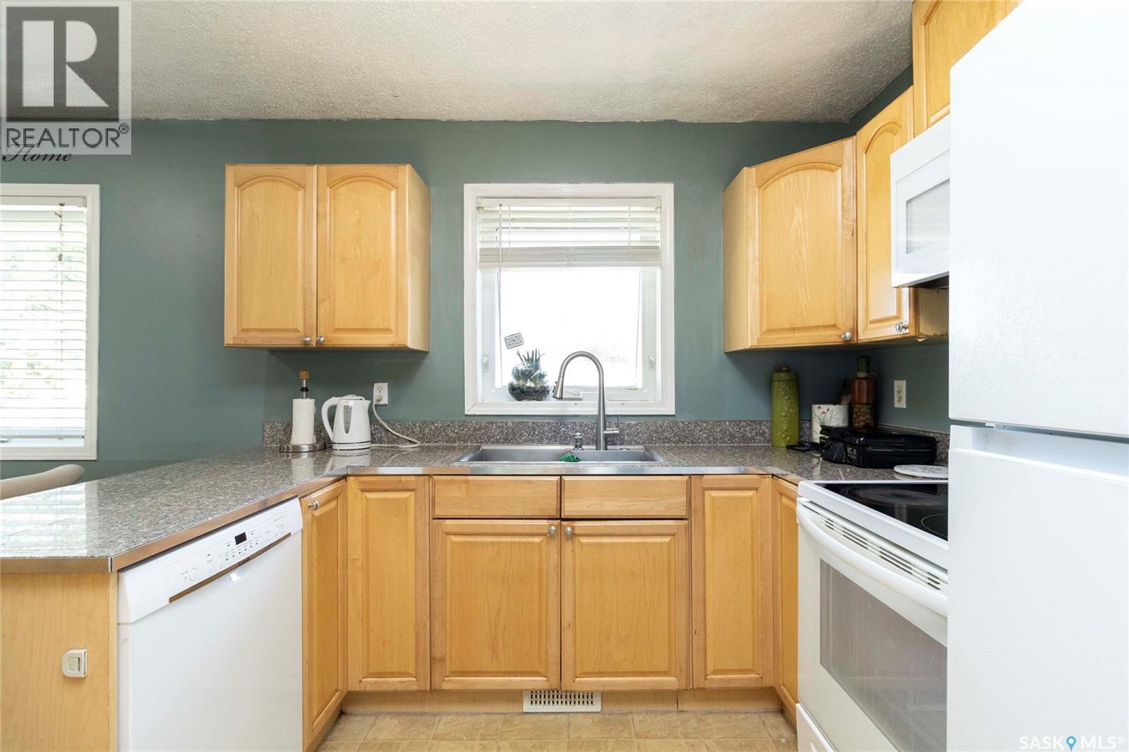 3501 33rd Street W, Saskatoon, Saskatchewan  S7L 4P6 - Photo 8 - SK049307