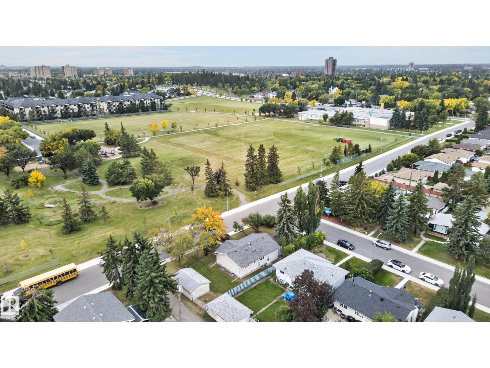 10508 60a Av Nw, Edmonton, Alberta  T6H 1K2 - Photo 55 - E4510399
