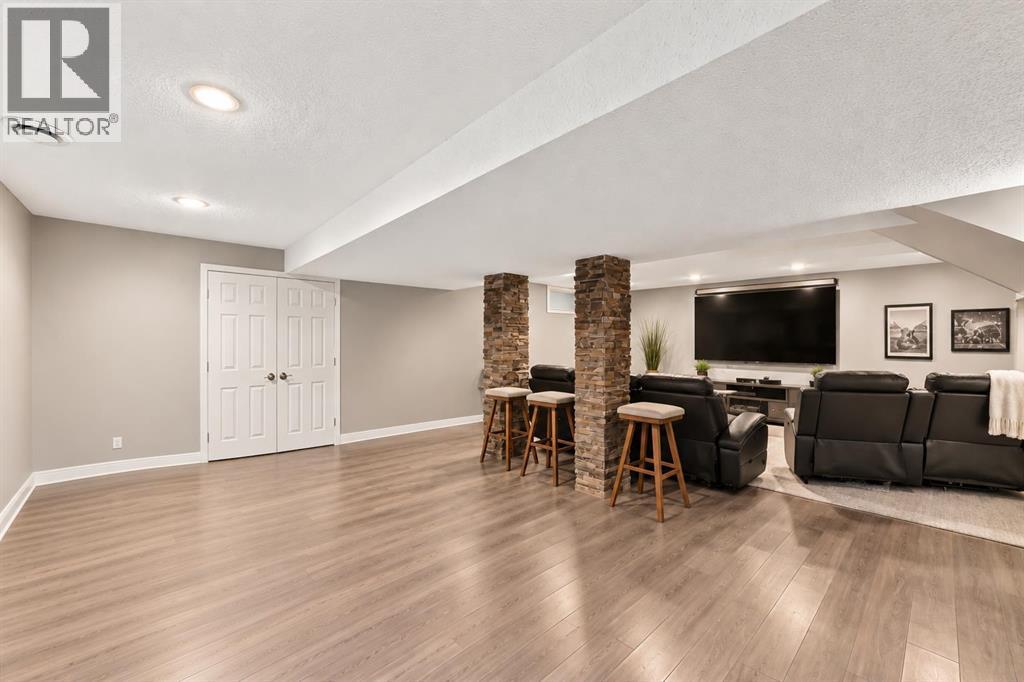 343 Berkshire Place Nw, Calgary, Alberta  T3K 1K8 - Photo 29 - A2344381