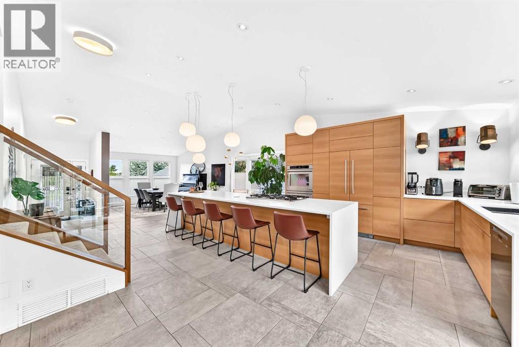 343 Berkshire Place Nw, Calgary, Alberta  T3K 1K8 - Photo 8 - A2344381