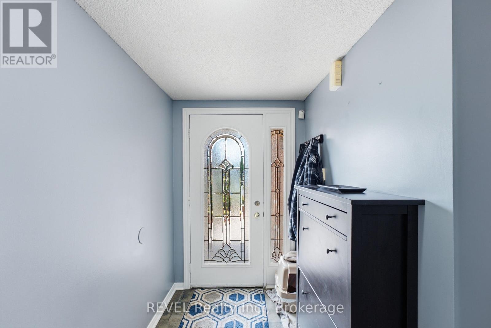 20 Hayloft Court, Brampton, Ontario  L6X 4R7 - Photo 5 - W13828458