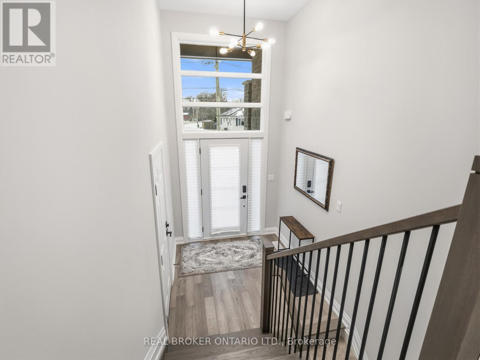 230 Knoll Street, Port Colborne (Main Street), Ontario L3K 5B6 - Photo 4 - X13828484