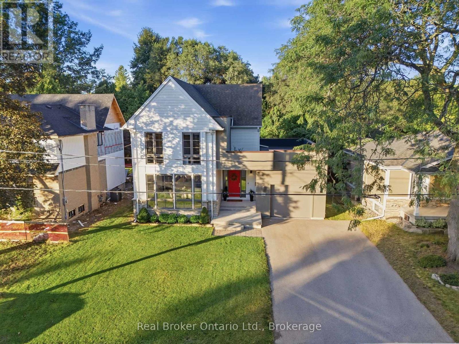 630 George Street, Burlington, Ontario  L7R 2V7 - Photo 1 - W13828412