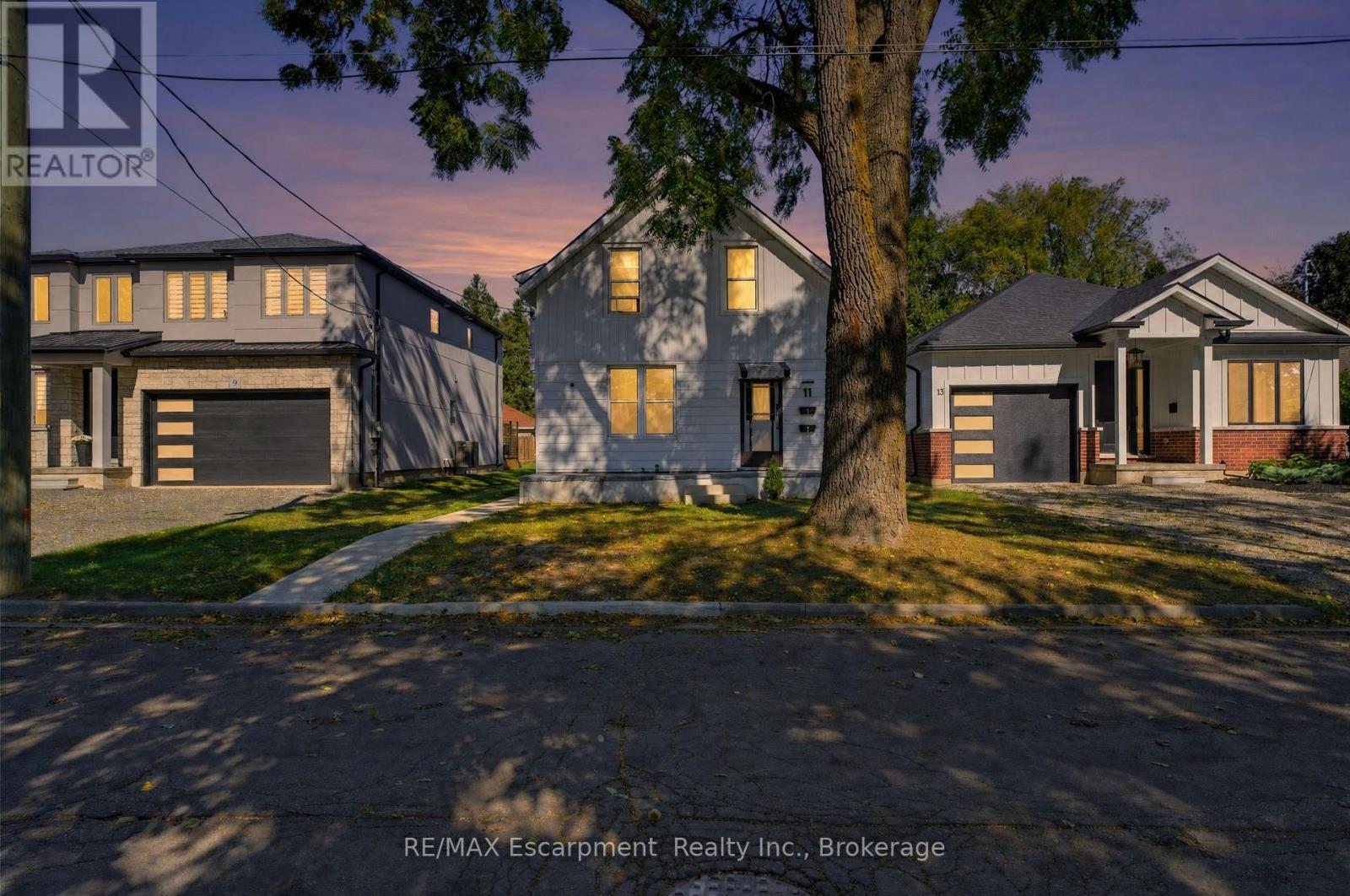 #1 - 11 Charles Street, Brantford, Ontario  N3T 1A9 - Photo 1 - X13828454