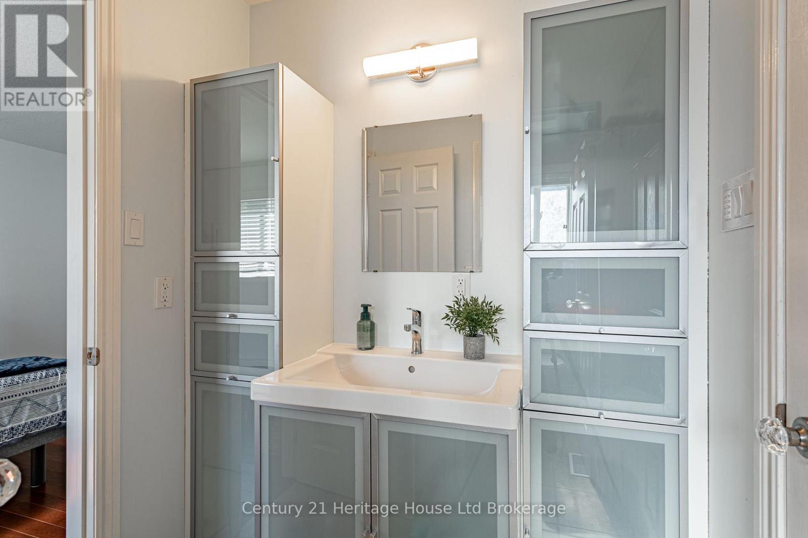 571 Tatham Boulevard, Woodstock, Ontario  N4T 0A7 - Photo 17 - X13828550