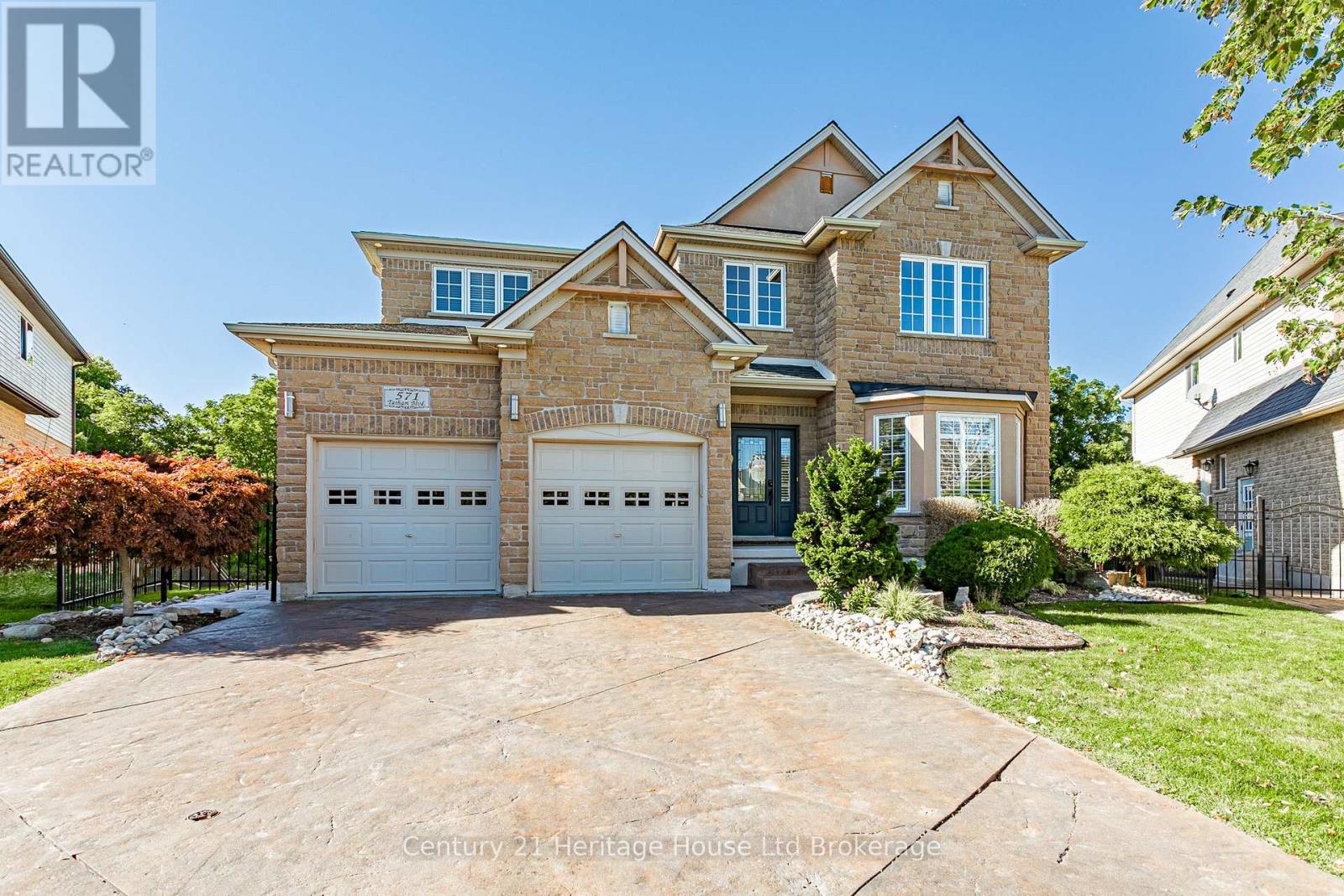 571 Tatham Boulevard, Woodstock, Ontario  N4T 0A7 - Photo 2 - X13828550