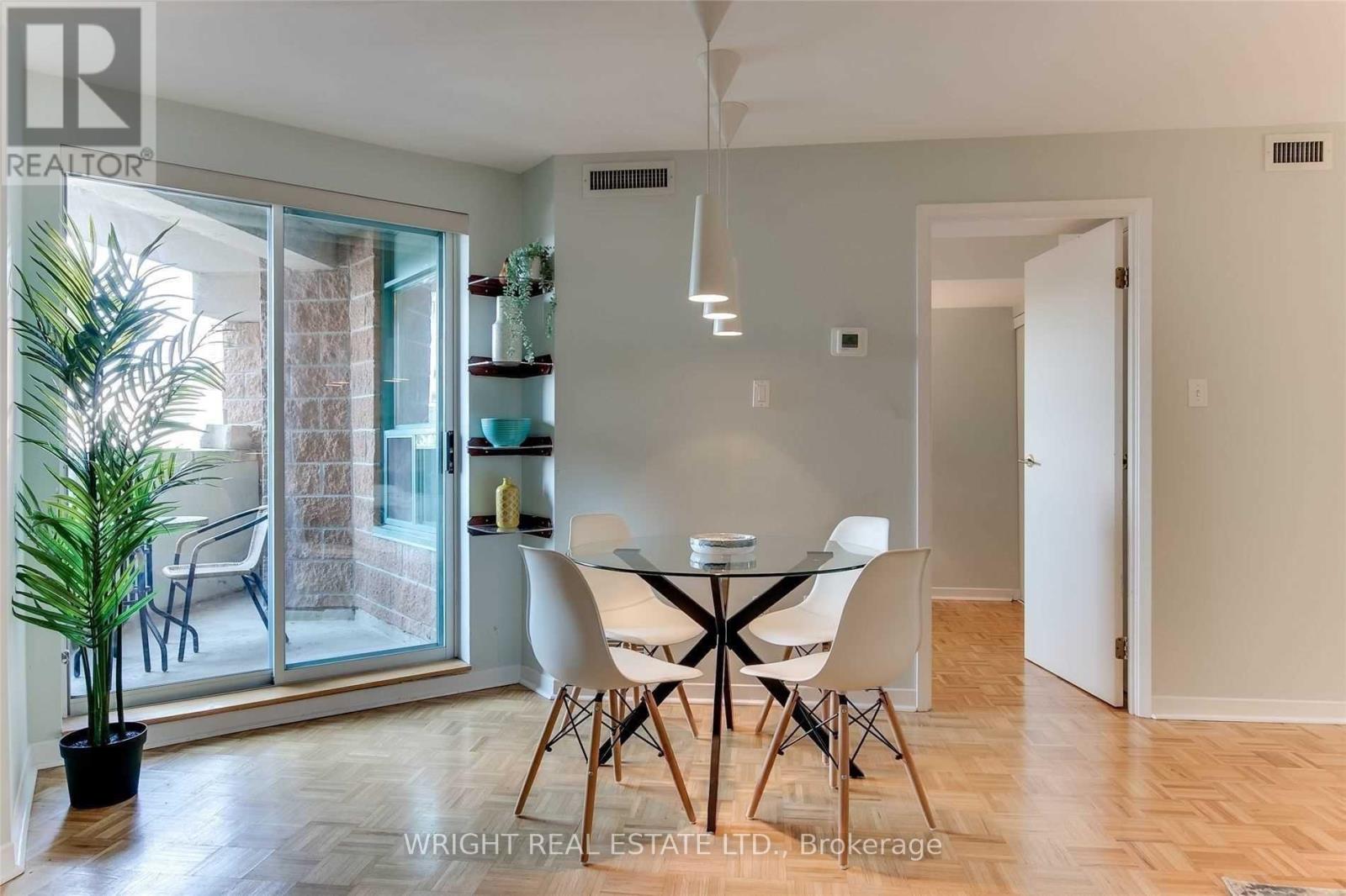 306 - 8 Oxford Street, Toronto, Ontario M5T 2N9 - Photo 11 - C13827038
