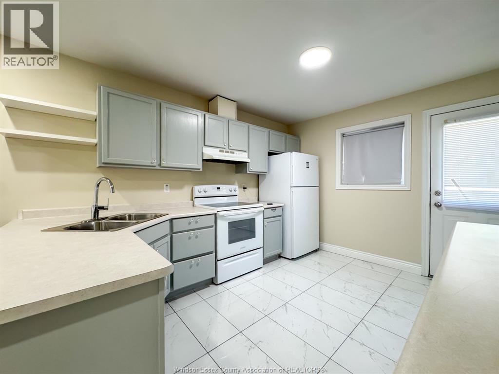 3680 Holburn, Windsor, Ontario  N9E 4T3 - Photo 7 - 26023623