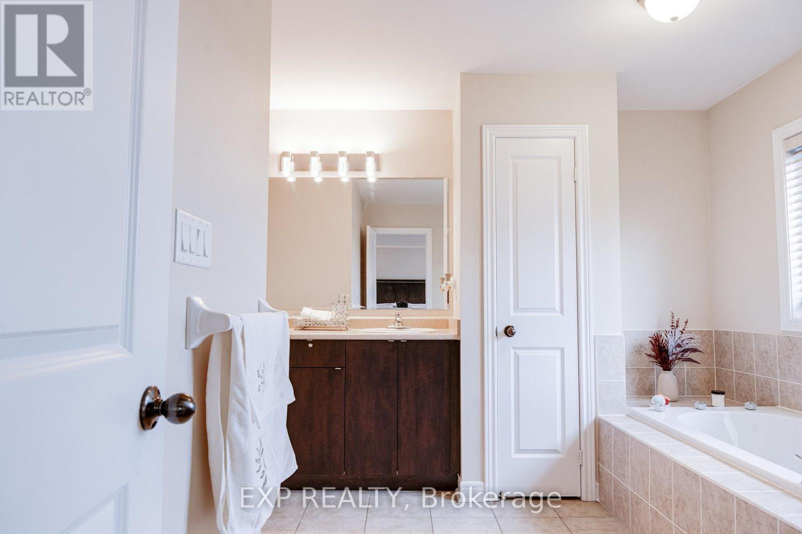 50 Kempsford Crescent, Brampton, Ontario  L7A 4M5 - Photo 13 - W13824952