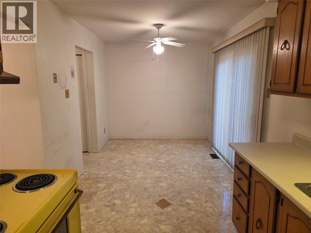 76 Olympus Court Unit# 54, Sarnia, Ontario  N7S 4S7 - Photo 3 - 26023564