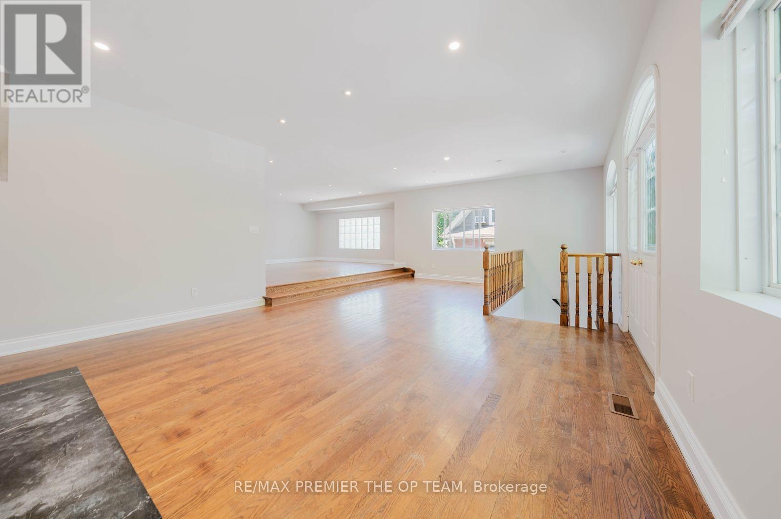 Upper - 7930 Kipling Avenue, Vaughan, Ontario L4L 1Z5 - Photo 3 - N13826320