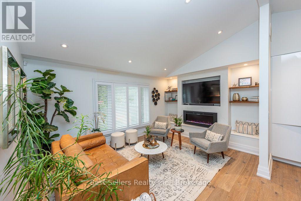 7407 Milburough Line E, Milton, Ontario  L0P 1B0 - Photo 7 - W13827076