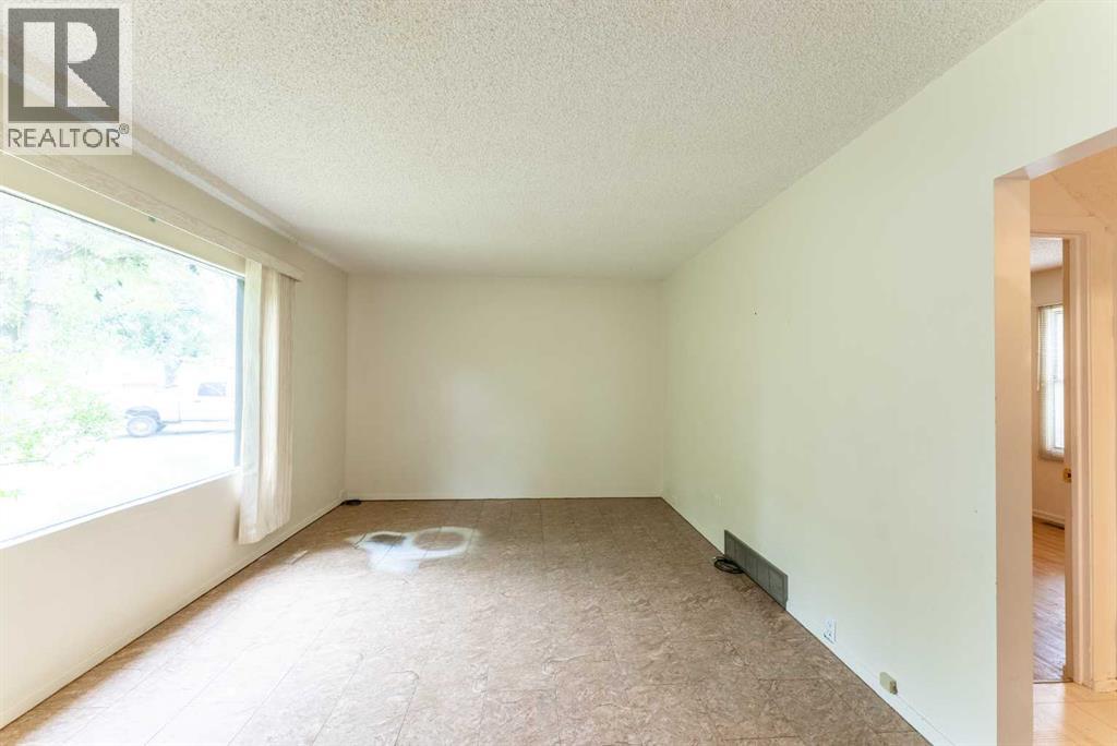 502 12 Street N, Lethbridge, Alberta  T1H 2G8 - Photo 8 - A2345916