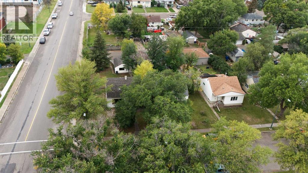 502 12 Street N, Lethbridge, Alberta  T1H 2G8 - Photo 3 - A2345916