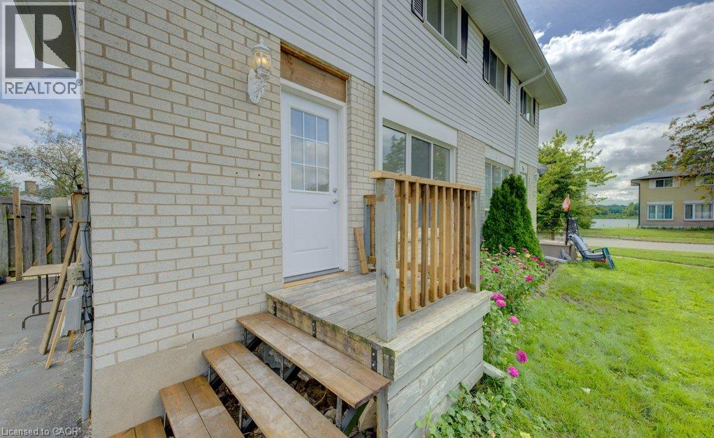 18 Winter Court, Cambridge, Ontario  N1R 6C6 - Photo 2 - 40866509