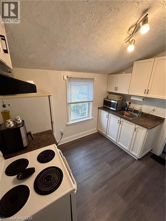 557 S Stirling Avenue S Unit# Upper, Kitchener, Ontario  N2M 3J5 - Photo 5 - 40866383