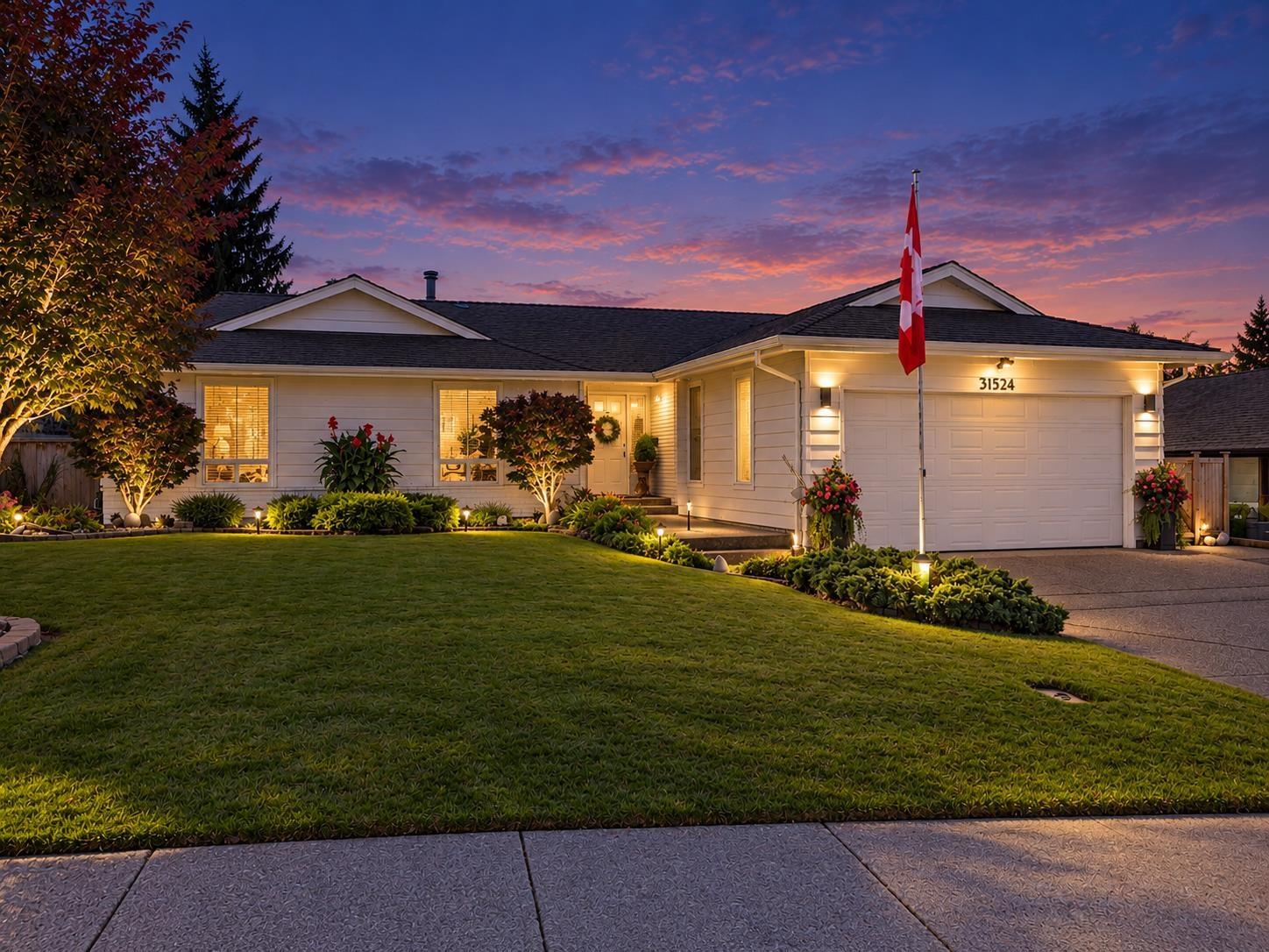 31524 Sunnyside Crescent, Abbotsford, British Columbia V2T 4B3 - Photo 2 - R3162431