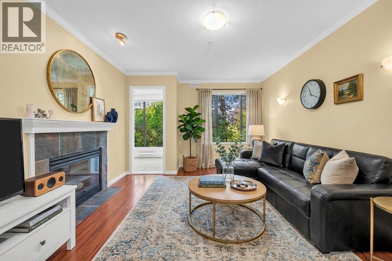 210 175 E 10th Street, North Vancouver, British Columbia  V7L 4W1 - Photo 2 - R3148179