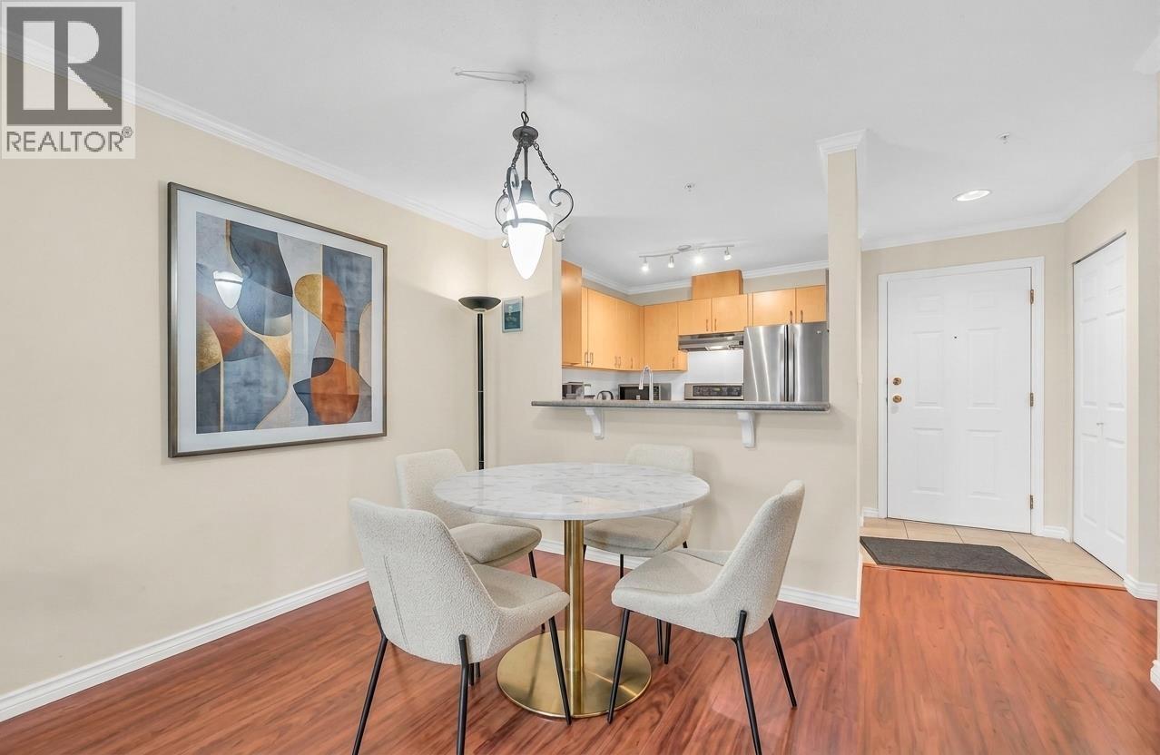 210 175 E 10th Street, North Vancouver, British Columbia  V7L 4W1 - Photo 8 - R3148179