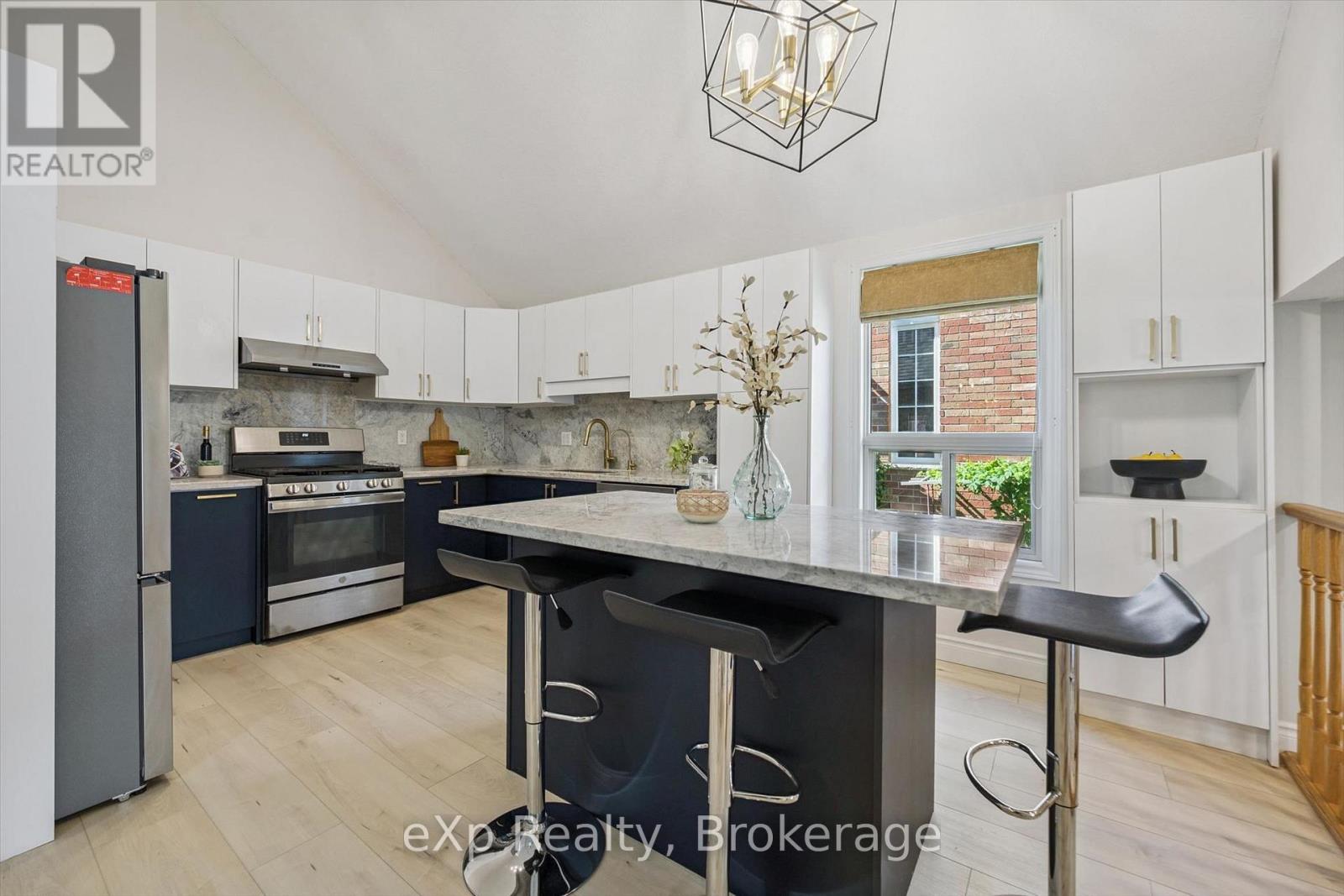 148 Clairfields Drive W, Guelph, Ontario  N1G 5A3 - Photo 11 - X13828440