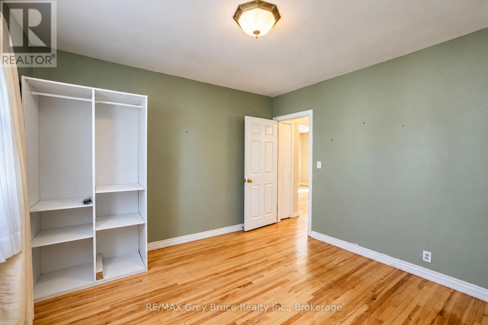 740 5th Street E, Owen Sound, Ontario  N4K 1E5 - Photo 16 - X13828476