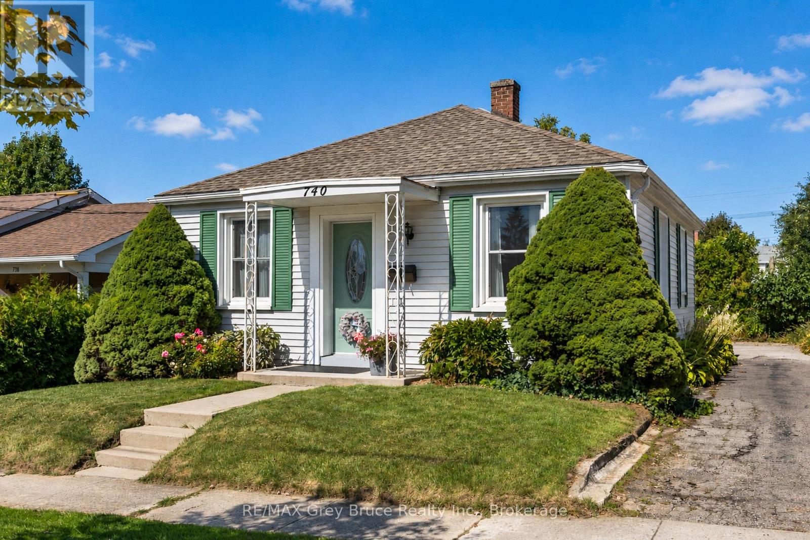 740 5th Street E, Owen Sound, Ontario  N4K 1E5 - Photo 2 - X13828476