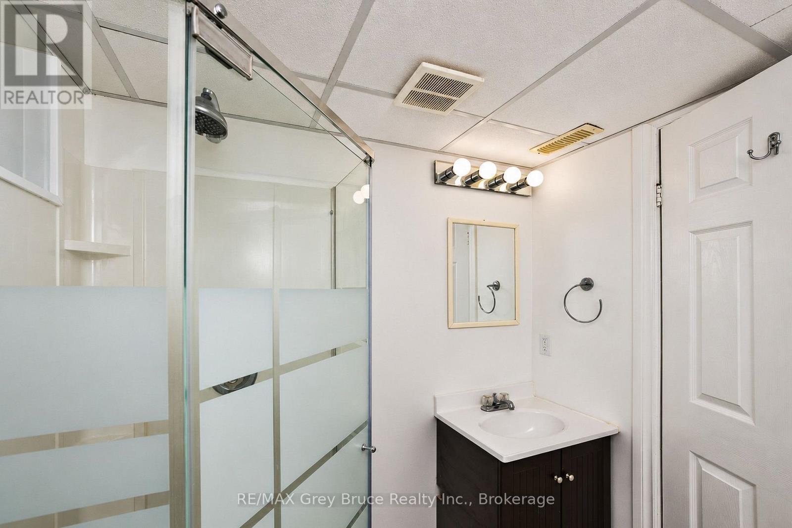 740 5th Street E, Owen Sound, Ontario  N4K 1E5 - Photo 34 - X13828476