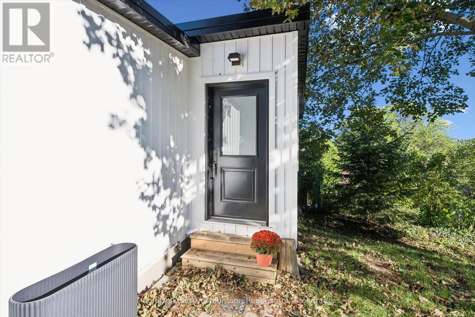 9 Sunrise Court, Guelph, Ontario  N1K 1J3 - Photo 35 - X13828502