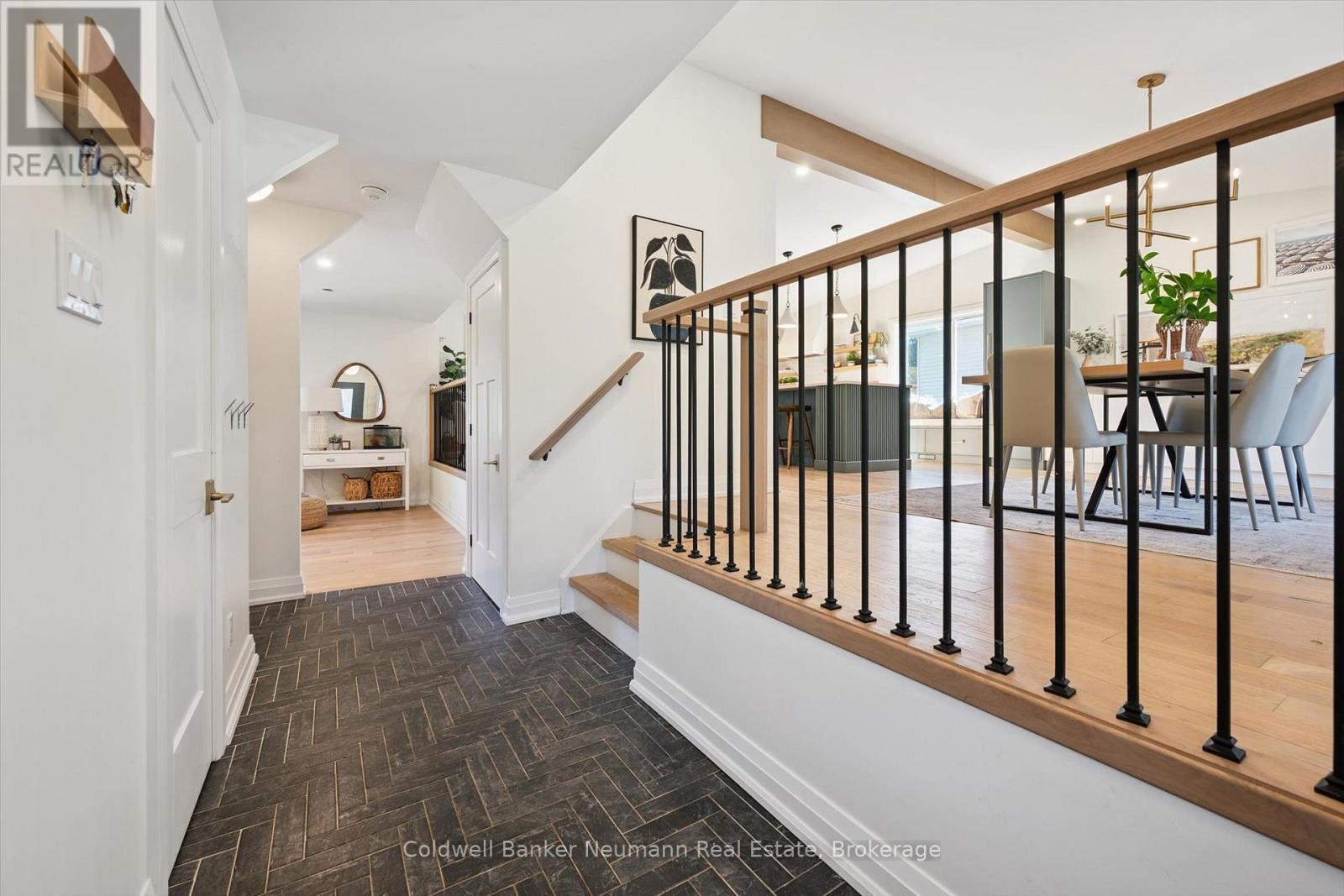 9 Sunrise Court, Guelph, Ontario  N1K 1J3 - Photo 6 - X13828502