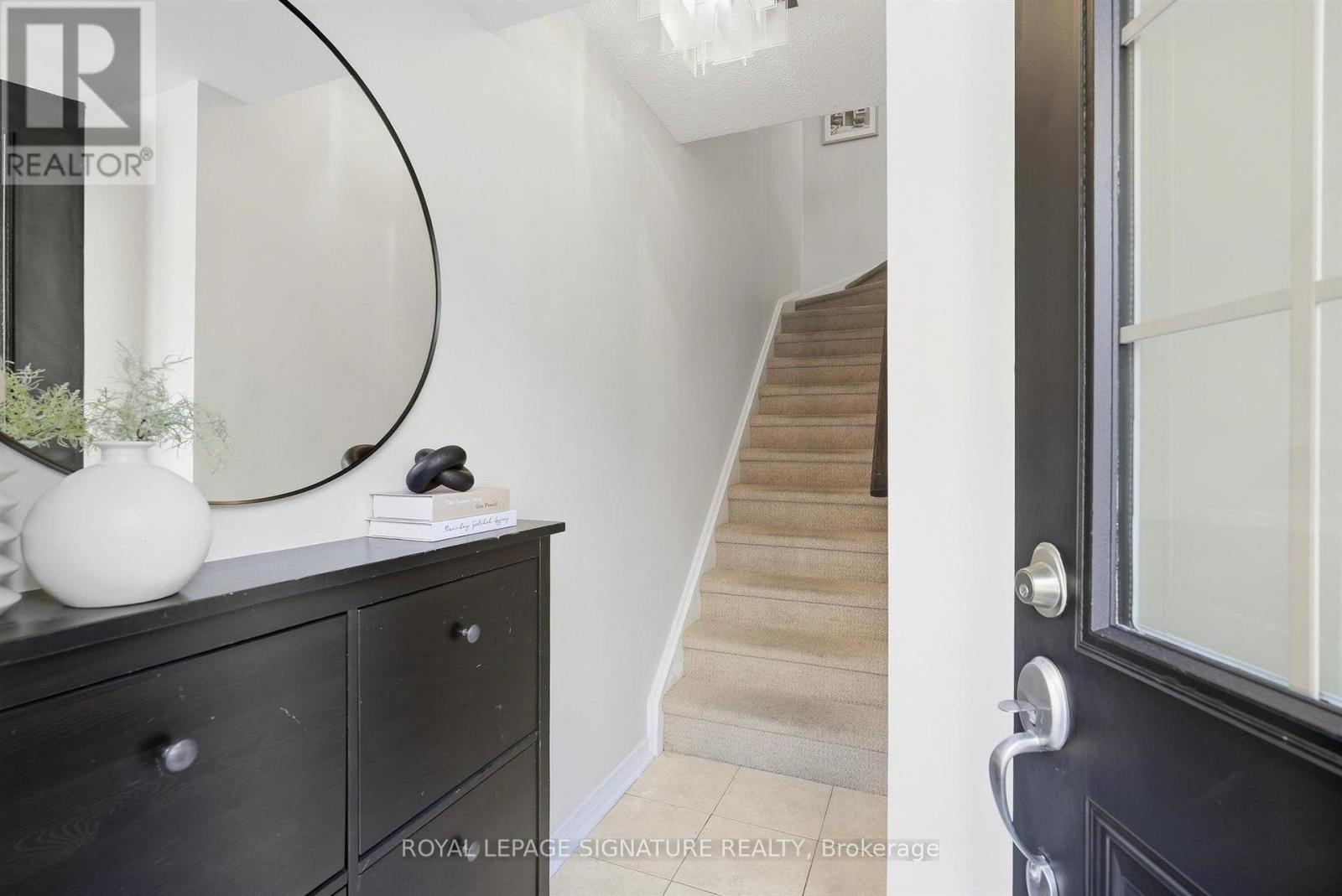 225 - 11 Ruttan Street, Toronto, Ontario  M6P 0A1 - Photo 5 - C13828422