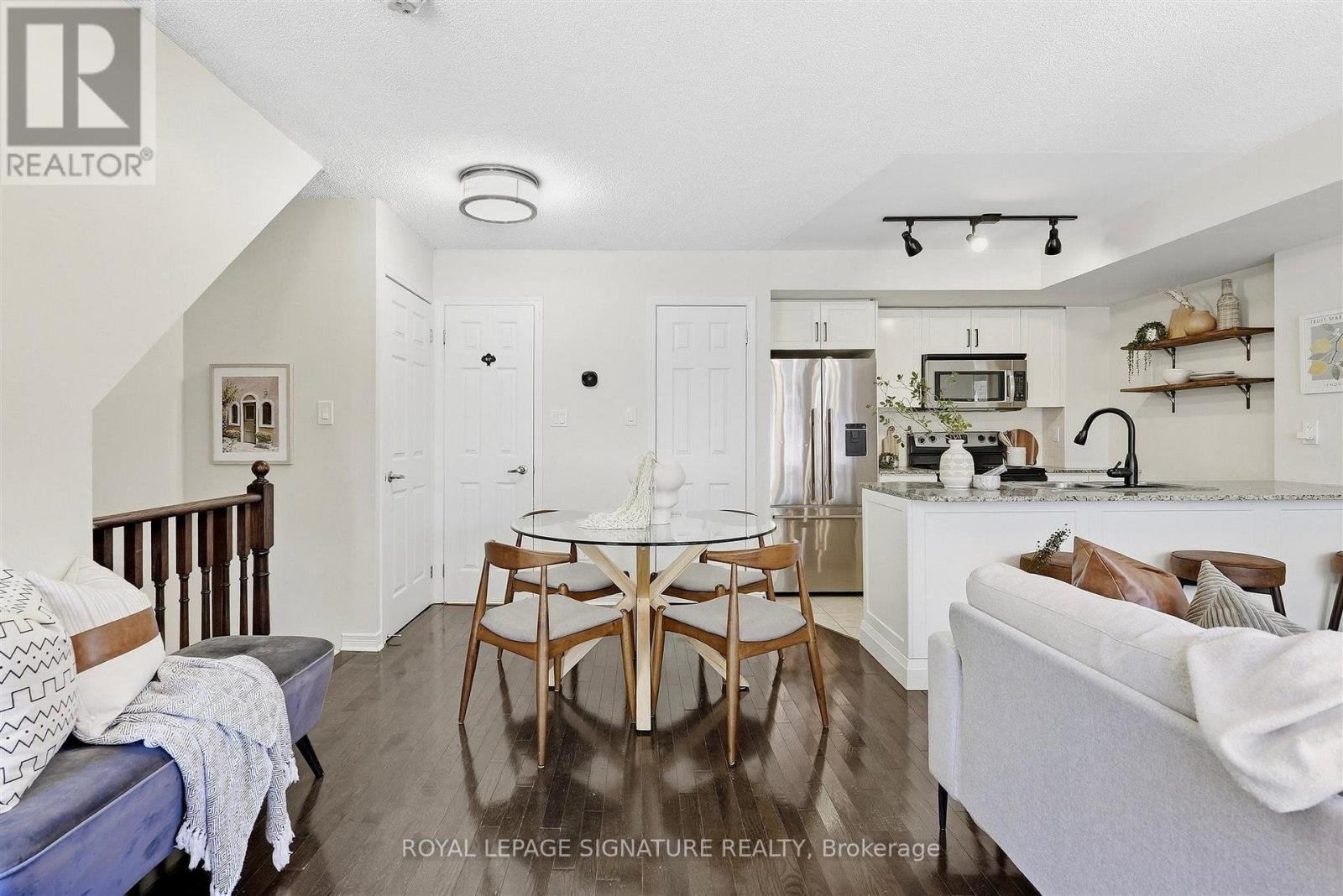225 - 11 Ruttan Street, Toronto, Ontario  M6P 0A1 - Photo 6 - C13828422