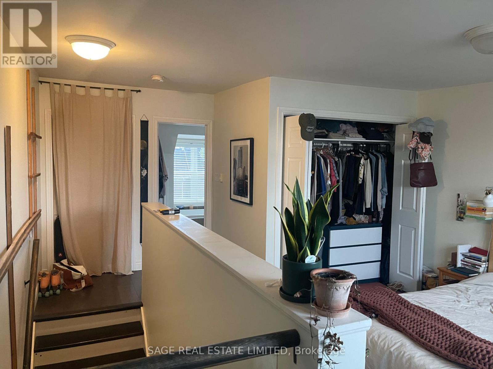 2ND FLR - 716 OSSINGTON AVENUE