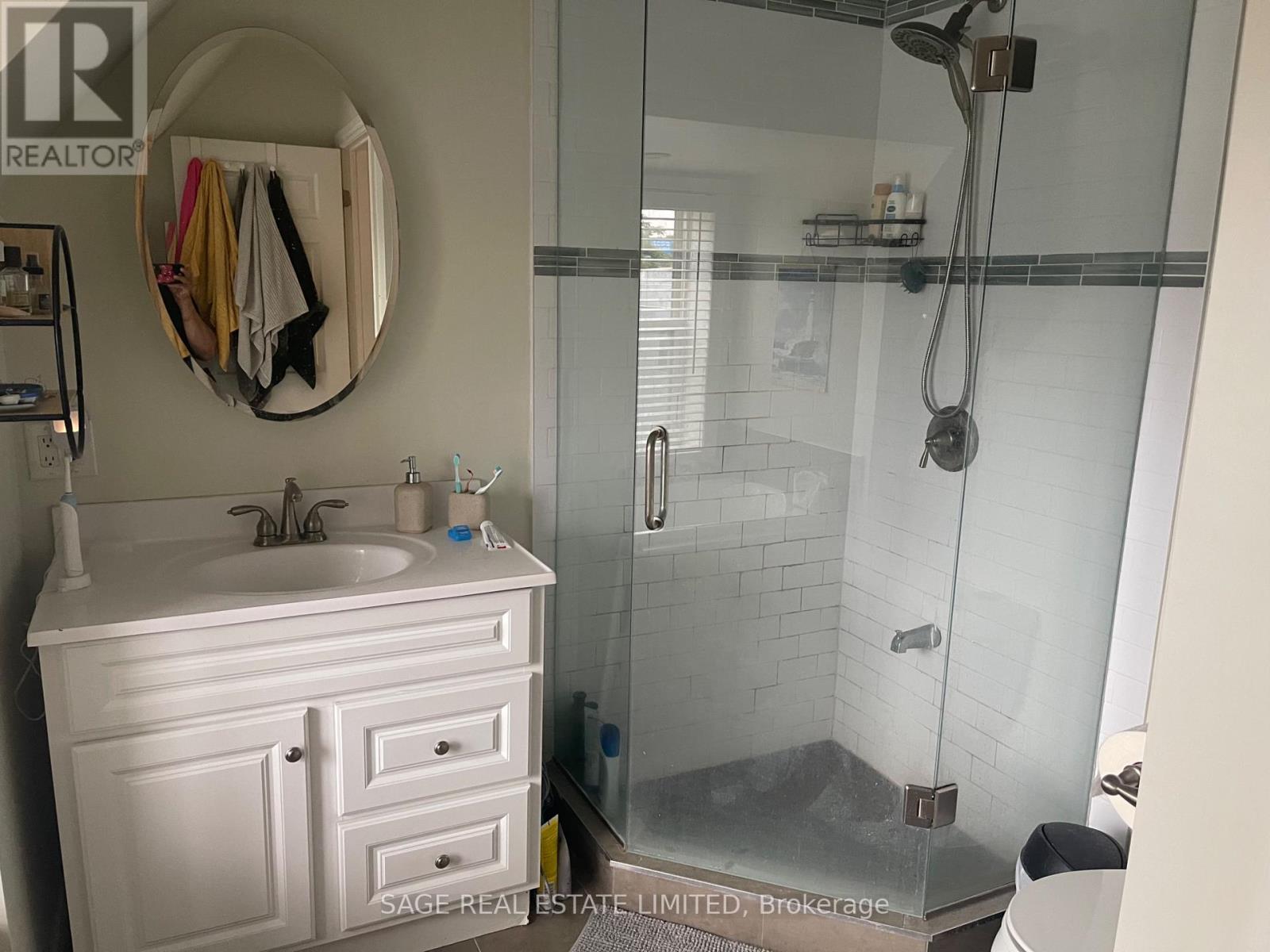 2nd Flr - 716 Ossington Avenue, Toronto, Ontario  M5G 3T7 - Photo 14 - C13828452