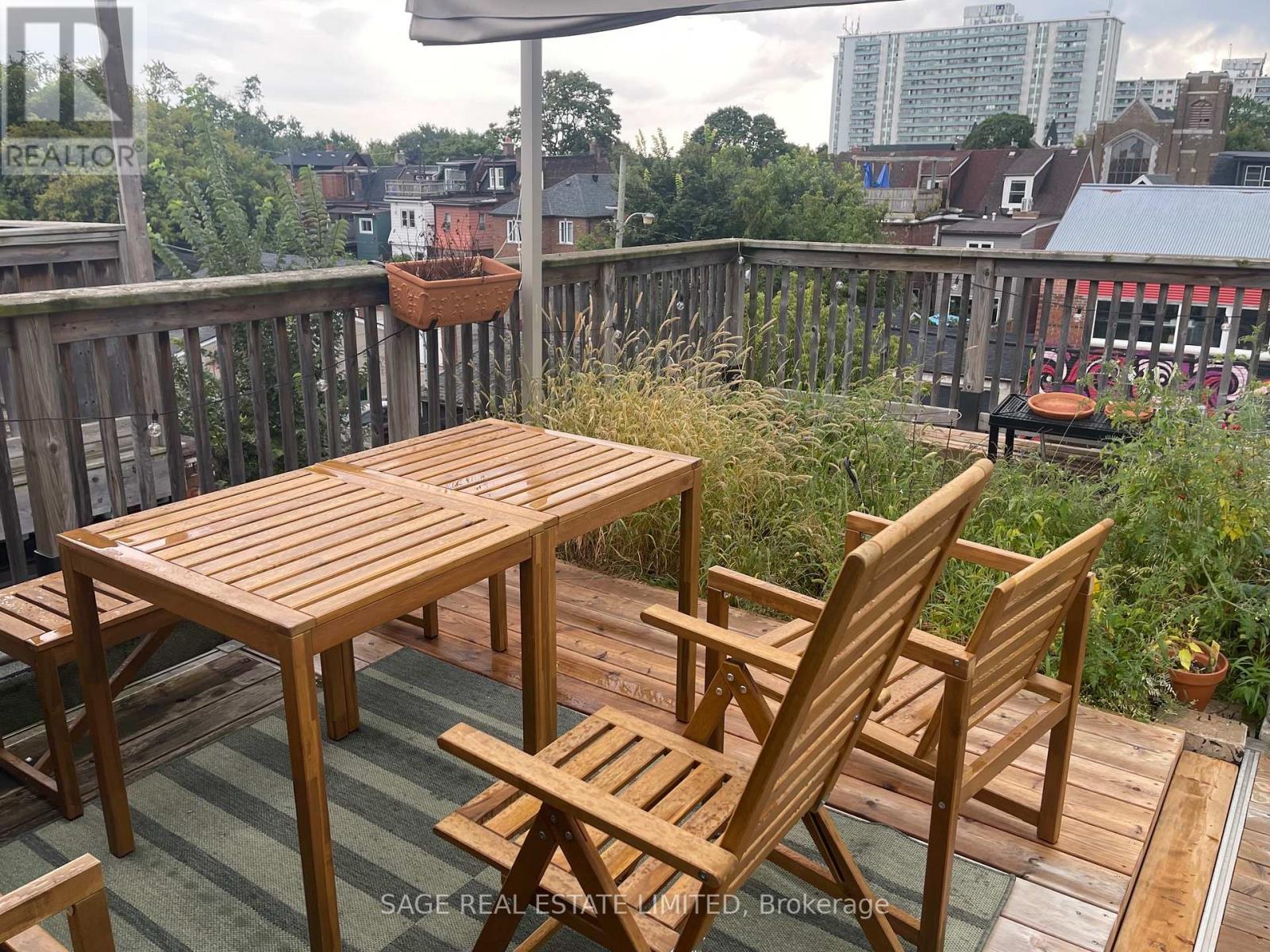 2nd Flr - 716 Ossington Avenue, Toronto, Ontario  M5G 3T7 - Photo 15 - C13828452